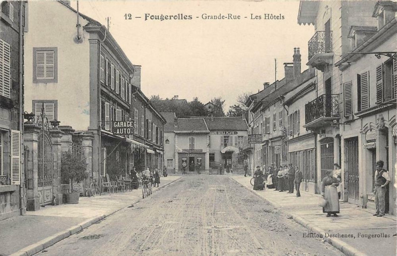 Carte postale ancienne Fougerolles Grande Rue Les Hotels à Ouge