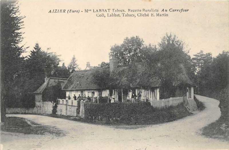 Carte postale ancienne Aizier Labbat Tabacs Recette Buraliste Au Carrefour à Aizier