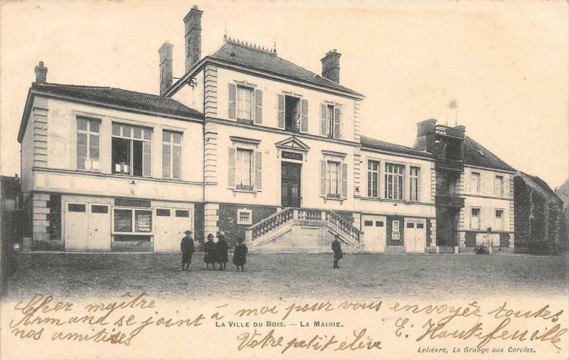 Carte postale ancienne La Ville Du Bois La Mairie (dos non divisé) à La Ville-du-Bois