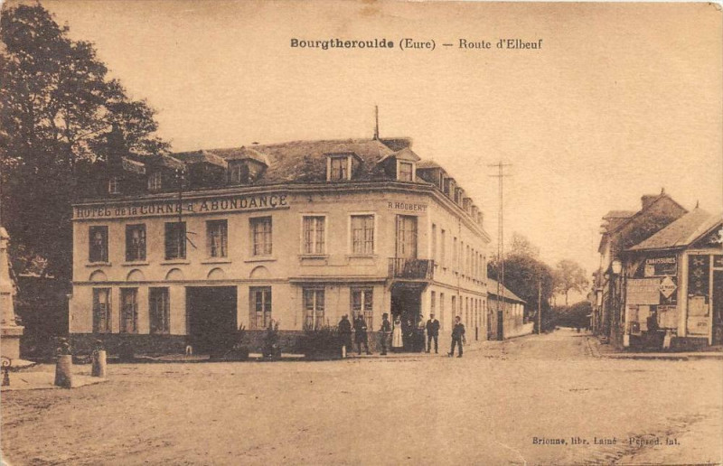Carte postale ancienne Bourgtheroulde Route D'Elbeuf