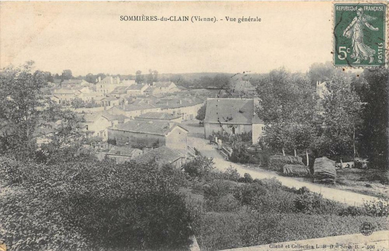 Carte postale ancienne Sommieres Du Clain Vue Generale