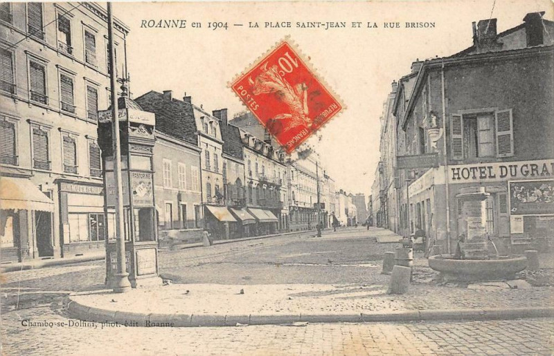 Carte postale ancienne Roanne En 1904 La Place Saint-Jean Et La Rue Brison (cliché pas courant à Roanne