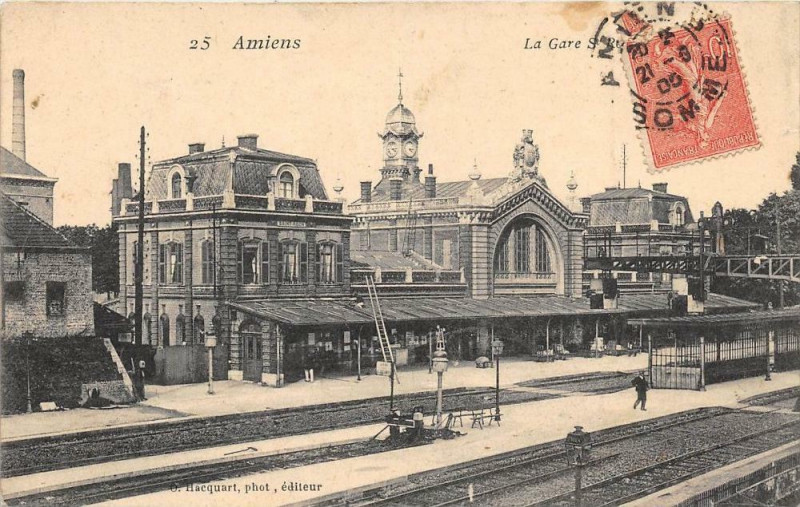 Carte postale ancienne Amiens La Gare Saint Roch (sans le train à Amiens