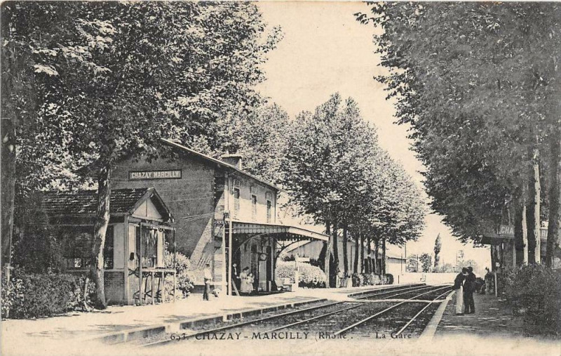 Carte postale ancienne Chazay Marcilly La Gare