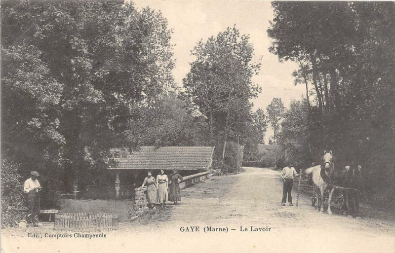 Carte postale ancienne Gaye Le Lavoir à Gaye
