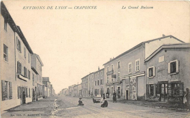 Carte postale ancienne Environs De Lyon Craponne Le Grand Buisson (dos non divisé) cliché pas co à Lyon