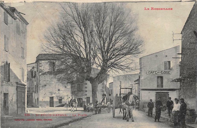 Carte postale ancienne Saint Feliu D'Avail La Place