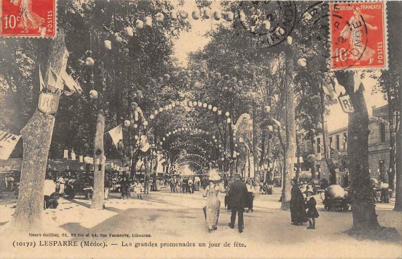 Carte postale ancienne Lesparre Les Grandes Promenades Un Jour De Foire