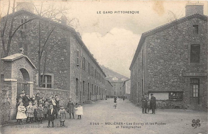Carte postale ancienne Molieres Les Ecoles Et Les Postes Et Telegraphes