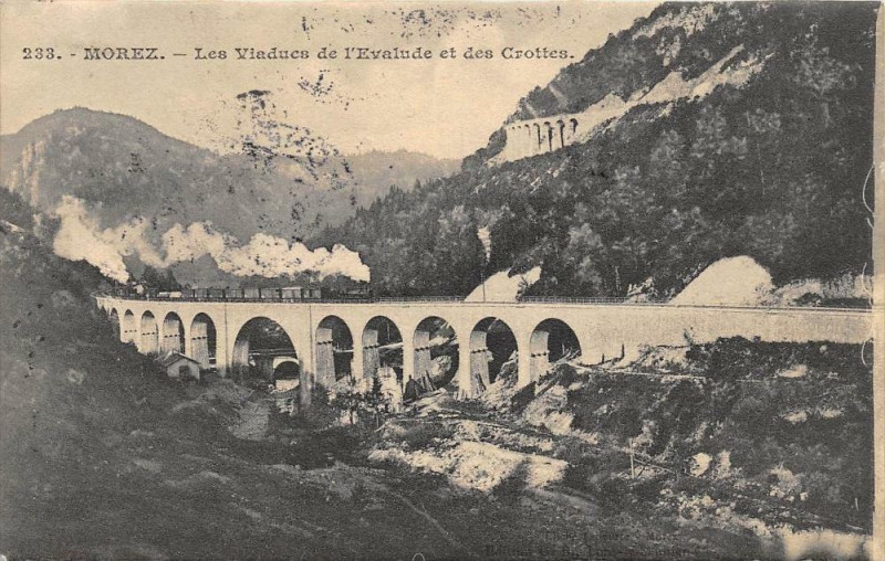Carte postale ancienne Morez Les Viaducs De L'Evalude Et Des Crottes (Train