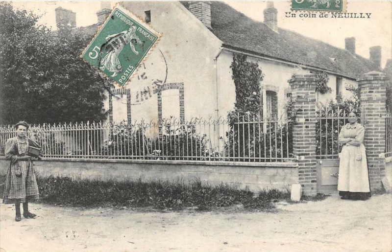 Carte postale ancienne Un Coin De Neuilly (cpa pas courante