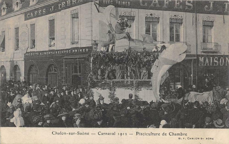Carte postale ancienne Chalon Sur Saone Carnaval 1912 Pisciculture De Chambre