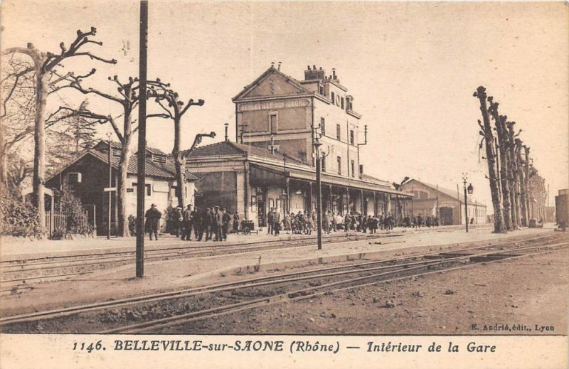 Carte postale ancienne Belleville Sur Saone Interieur De La Gare