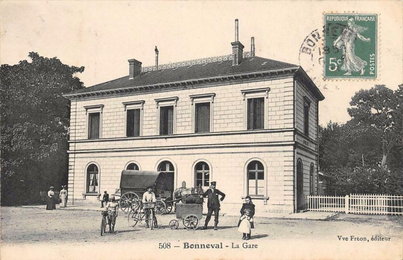 Carte postale ancienne Bonneval La Gare à Bonneval