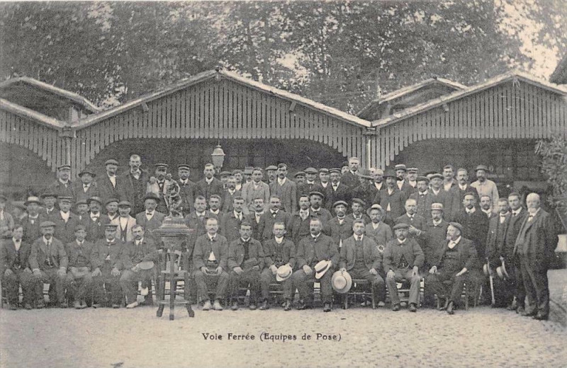 Carte postale ancienne Toulouse Tramways Et Omnibus F.pons Voie Ferree Equipes De Pose (état par à Toulouse