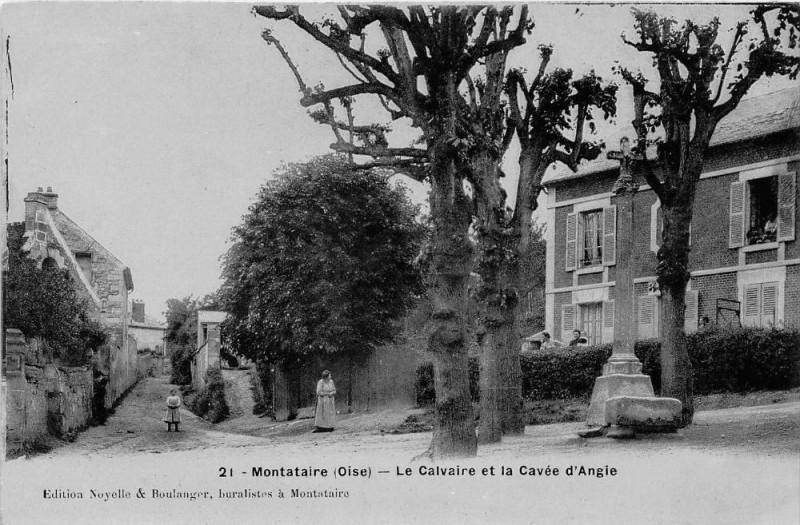 Carte postale ancienne Montataire Le Calvaire Et La Cavee D'Angie (cpa émaillée) éditeur Noyelle à Montataire