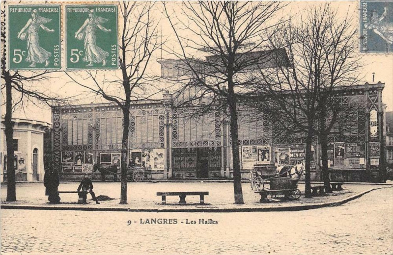 Carte postale ancienne Langres Les Halles (cliché pas courant à Langres