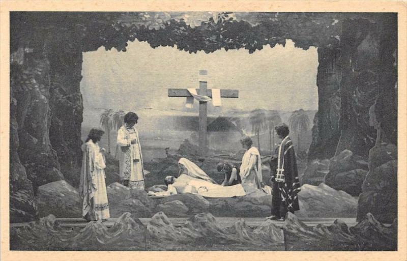 Carte postale ancienne La Passion A Mazamet La Descente De La Croix à Mazamet