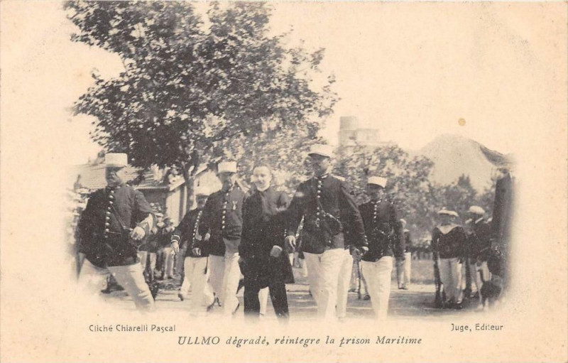 Carte postale ancienne Ullmo Degrade Reintegre La Prison Maritime