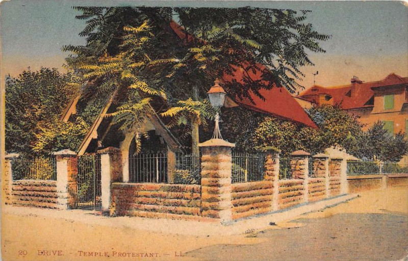 Carte postale ancienne Brive Temple Protestant (cliché pas courant colorisé