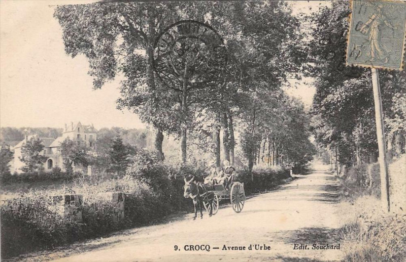 Carte postale ancienne Crocq Avenue D'Urbe à Crocq