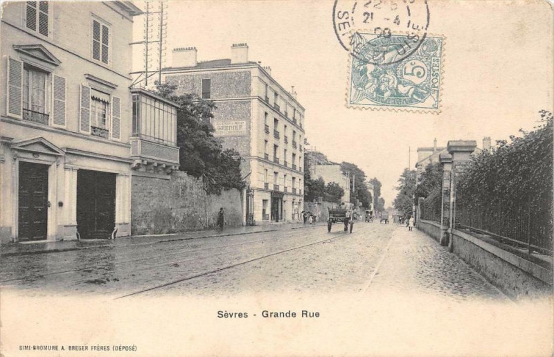 Carte postale ancienne Sevres Grande Rue à Sèvres