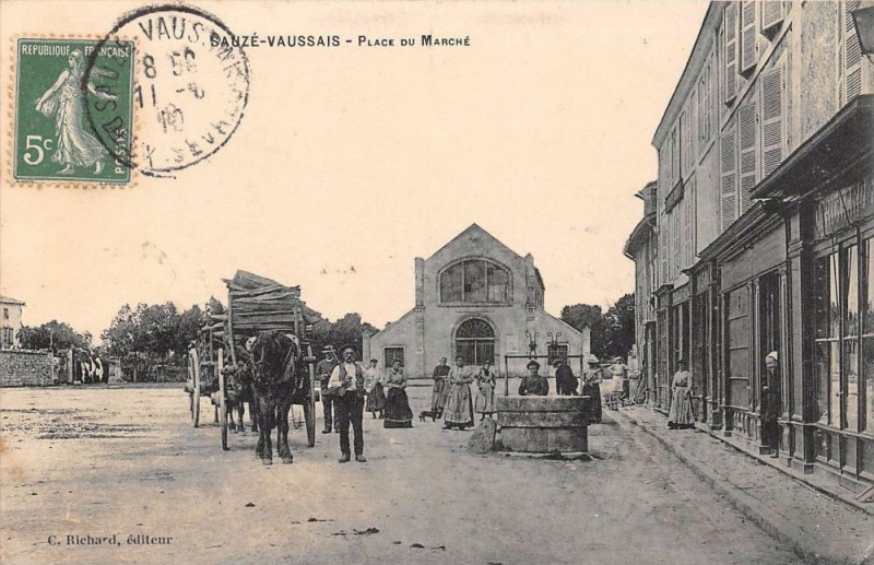 Carte postale ancienne Sauze Vaussais Place Du Marche