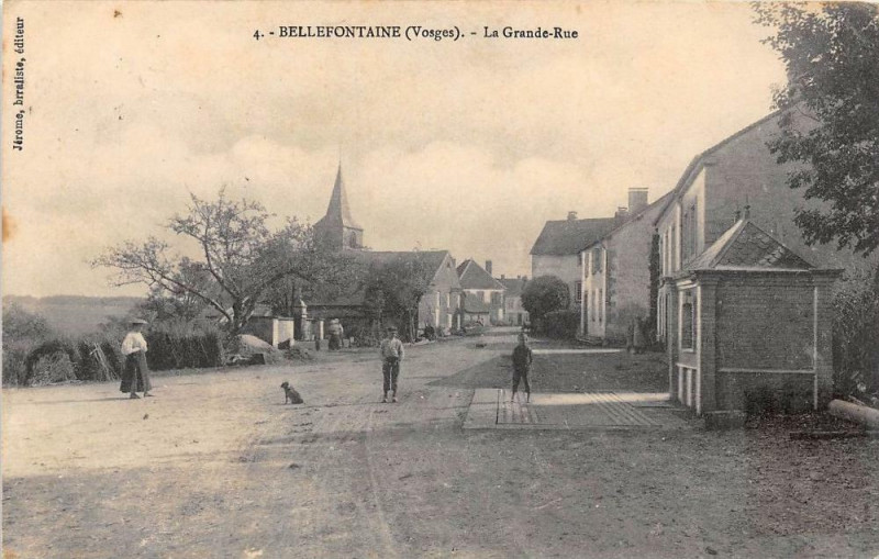 Carte postale ancienne Bellefontaine La Grande Rue à Bellefontaine