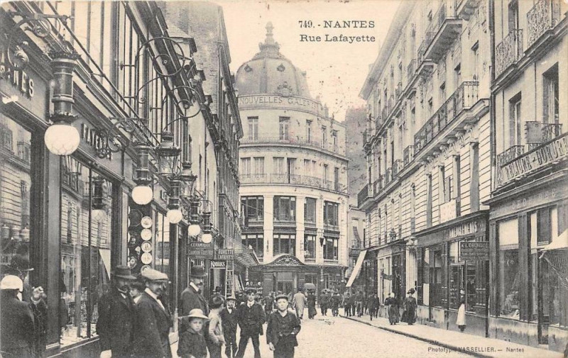 Carte postale ancienne Nantes Rue Lafayette à Nantes