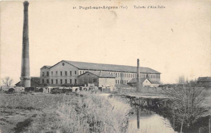 Carte postale ancienne Puget Sur Argens Tuilerie D'Aire Belle à Puget-sur-Argens