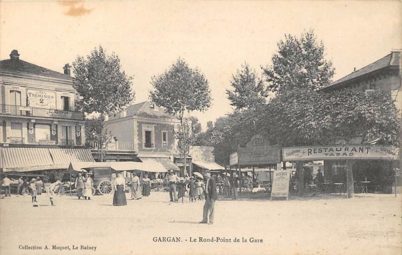 Carte postale ancienne Gargan Le Rond Point De La Gare