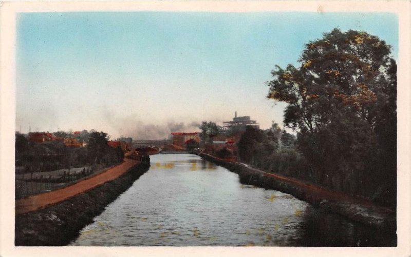 Carte postale ancienne Harnes Le Canal Et La Centrale (cliché pas courant à Harnes