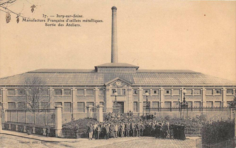 Carte postale ancienne Ivry Sur Seine Manufacture Francaise D'Oeillets Metalliques Sortie Des At à Ivry-sur-Seine