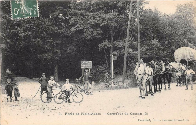 Carte postale ancienne Foret De L'Isle Adam Carrefour De Cassan à L'Isle-Adam