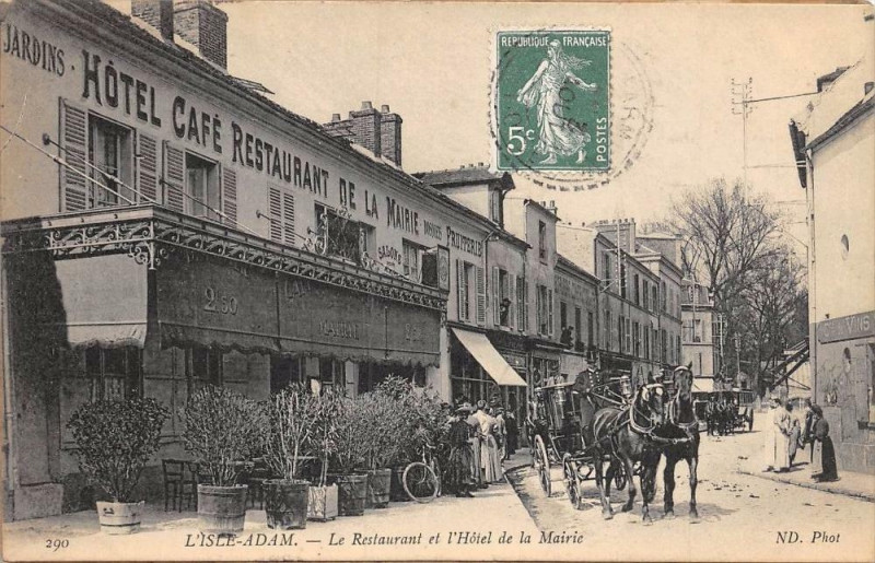 Carte postale ancienne L'Isle Adam Le Restaurant Et L'Hotel De La Mairie à L'Isle-Adam
