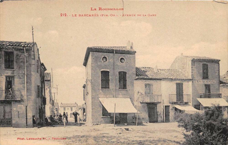 Carte postale ancienne Le Barcares Avenue De La Gare