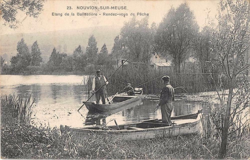 Carte postale ancienne Nouvion Sur Meuse Etang De La Ballastiere Rendez Vous De Peche (cliché pa à Nouvion-sur-Meuse