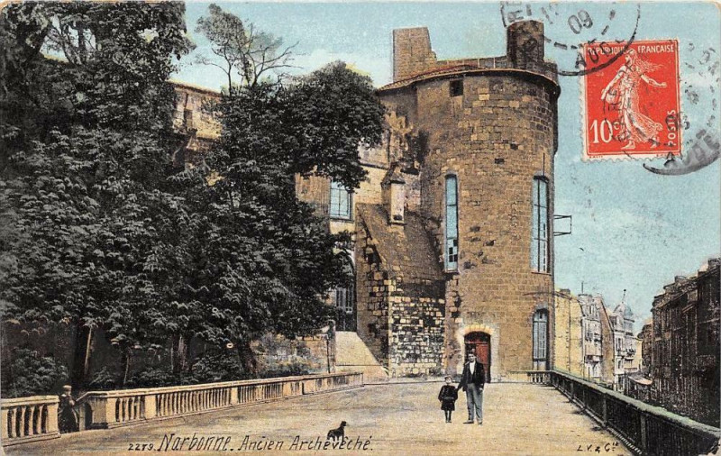 Carte postale ancienne Narbonne Ancien Archeveche à Narbonne