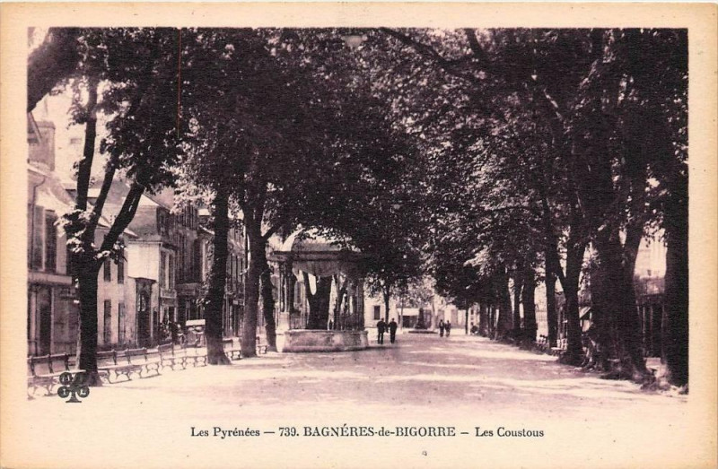 Carte postale ancienne Bagneres De Bigorre Le Coustous
