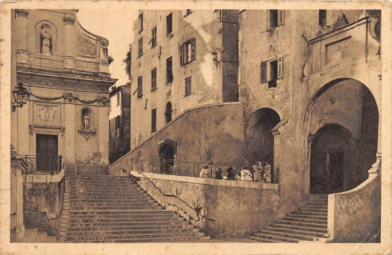 Carte postale ancienne Menton Eglise Saint-Michel à Menton