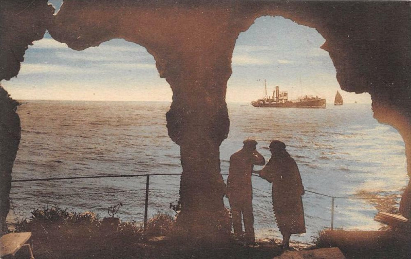 Carte postale ancienne Meschers Grotte Des Fontaines