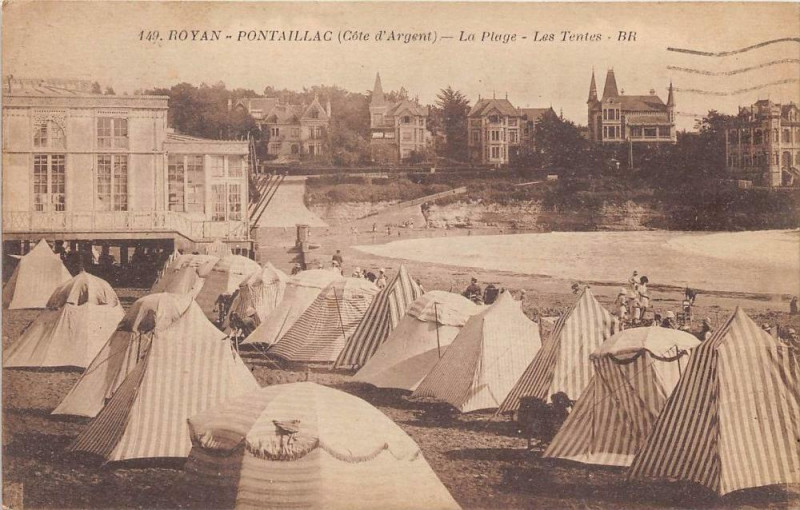 Carte postale ancienne Pontaillac Royan La Plage Les Tentes à Royan