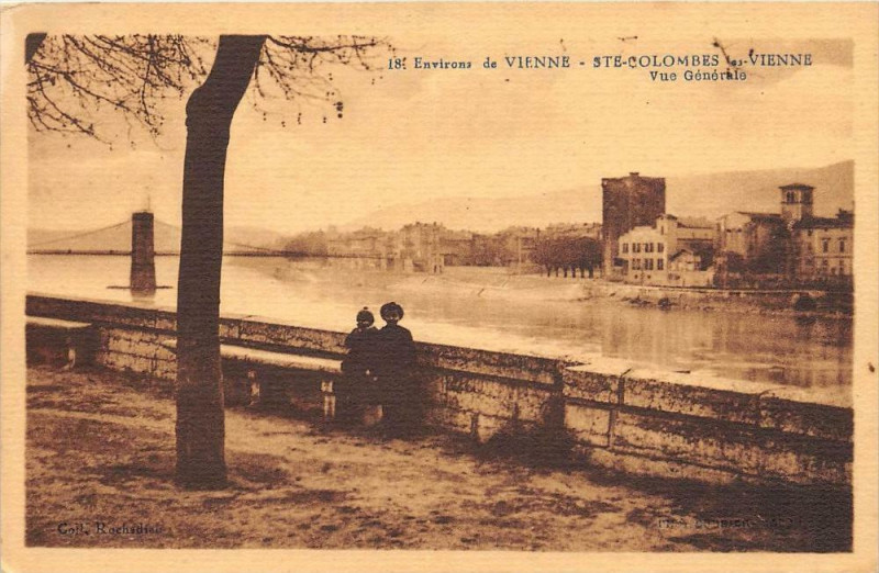 Carte postale ancienne Vienne Sainte-Colombe Les Vienne Vue Generale à Vienne