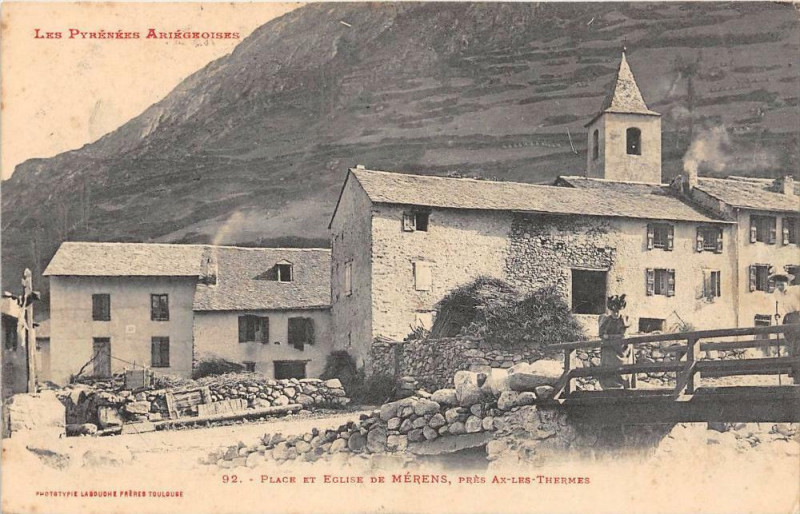 Carte postale ancienne Place Et Eglise De Merens Pres D'Ax