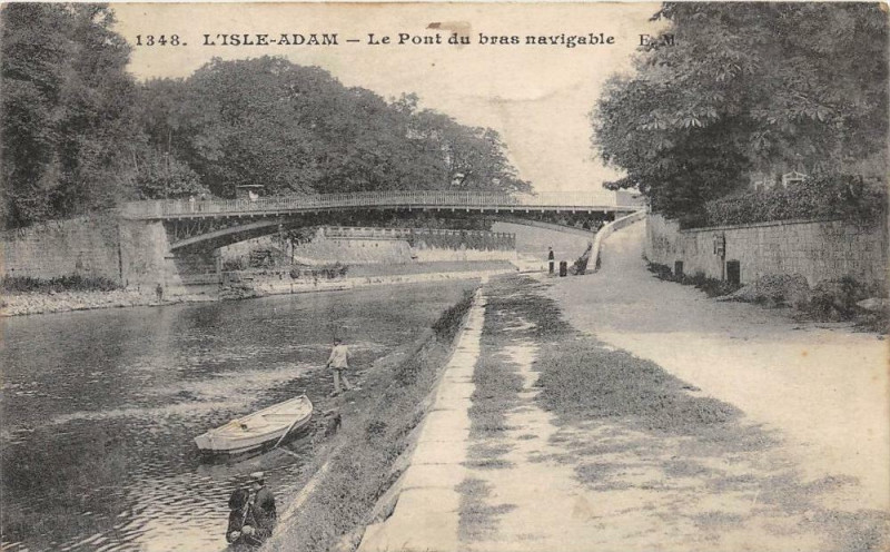 Carte postale ancienne L'Isle Adam Le Pont Du Bras Navigable à L'Isle-Adam