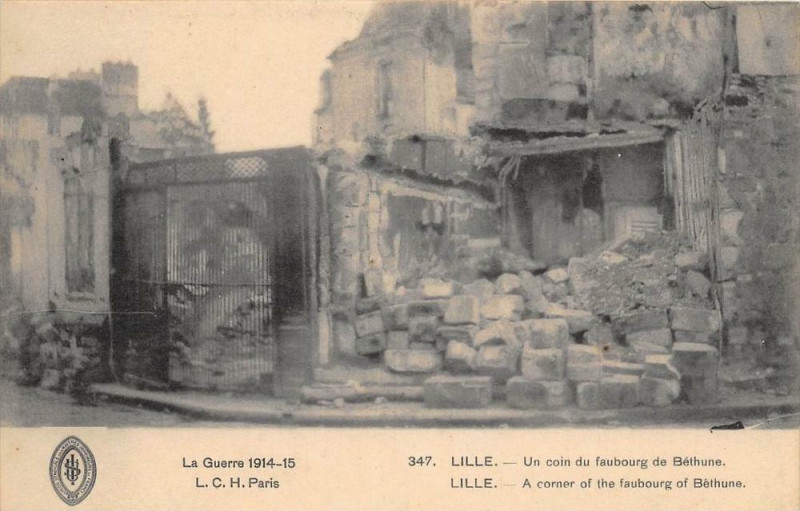 Carte postale ancienne Lille Un Coin Du Faubourg De Bethune à Lille