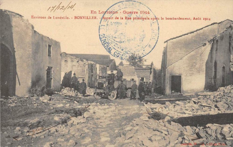 Carte postale ancienne Environs Luneville Bonviller Aspect De La Rue Principale à Lunéville