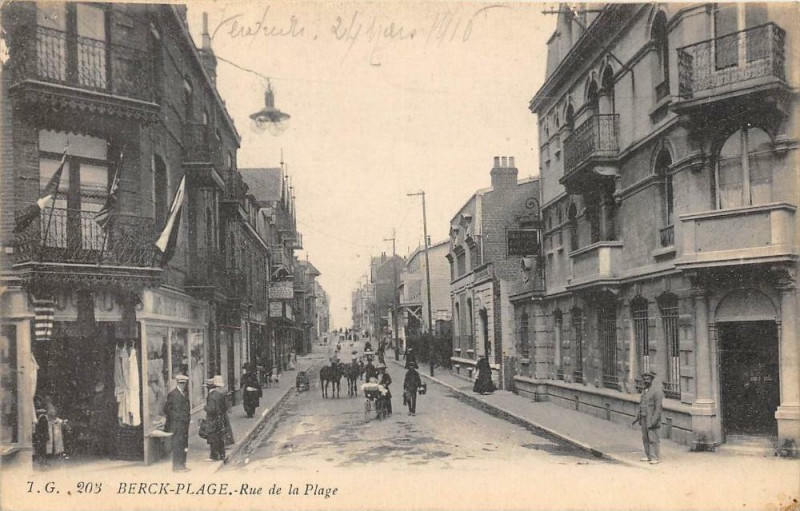 Carte postale ancienne Berck Plage Rue De La Plage à Berck