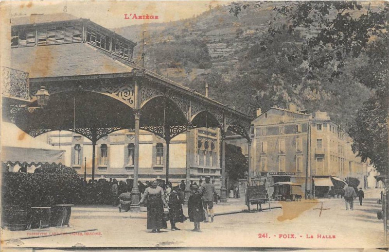 Carte postale ancienne Foix La Halle  (frais de port offert à Foix