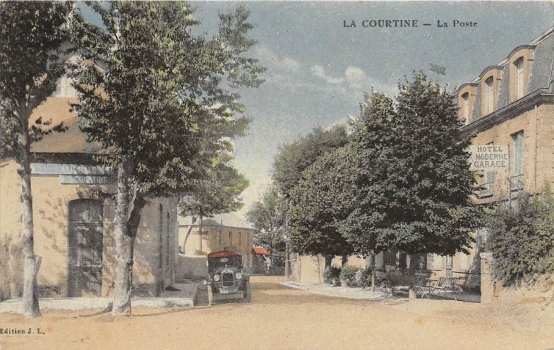 Carte postale ancienne La Courtine La Poste à La Courtine